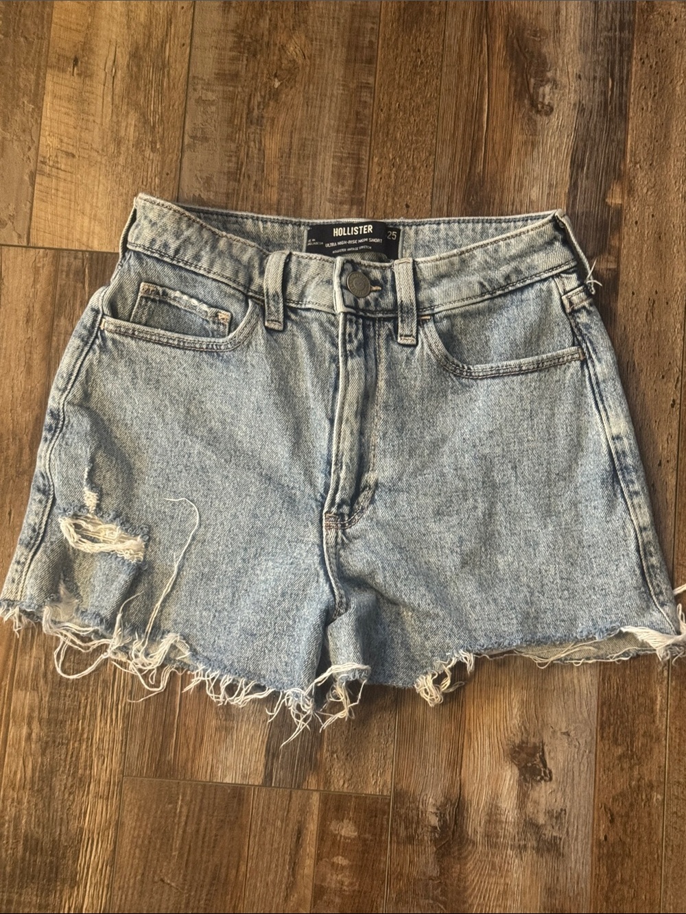 Hollister Light Wash Distressed Denim Shorts ultra high rise mom shorts sz 25